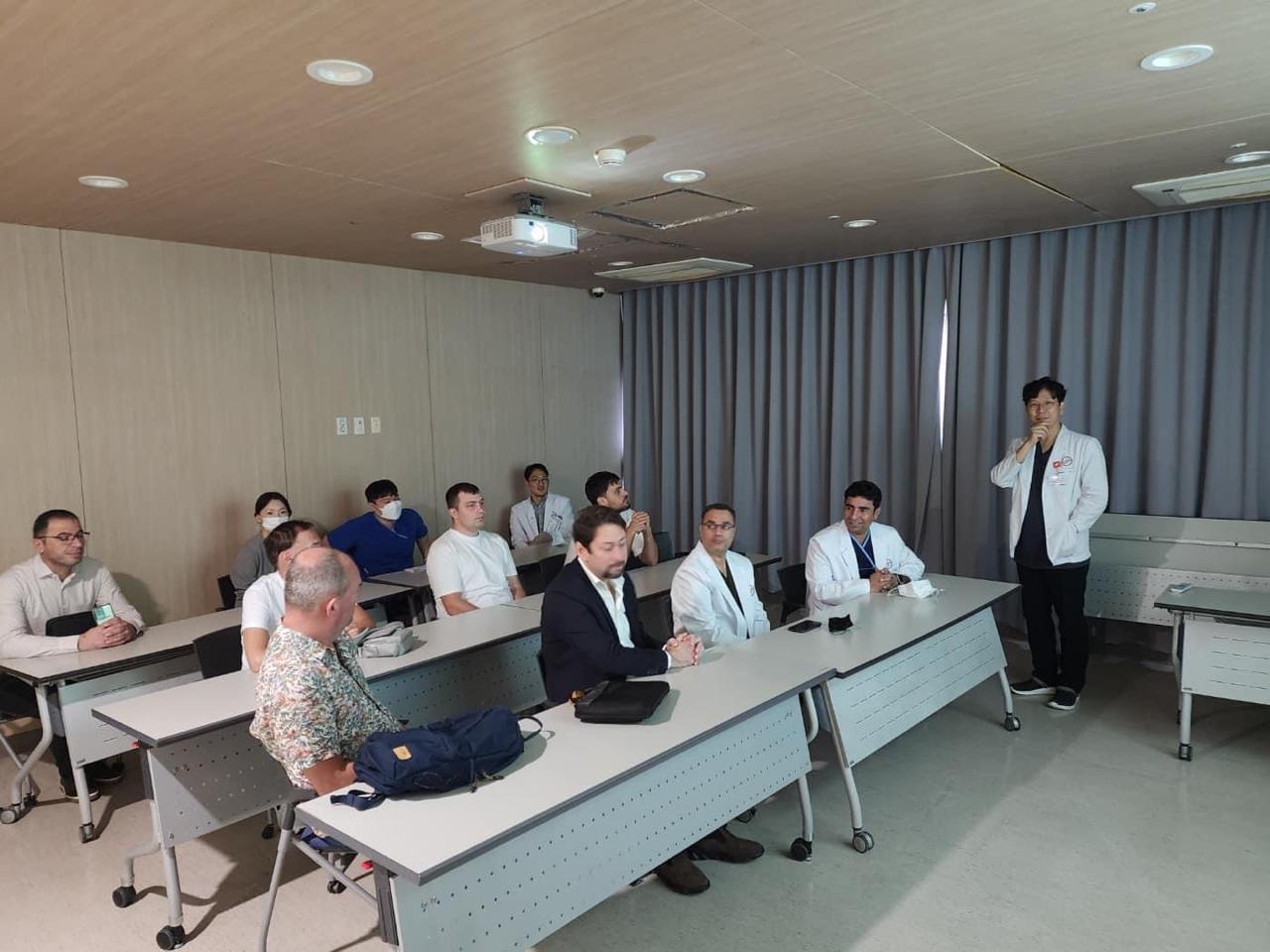 International spine surgery academic session and lecture